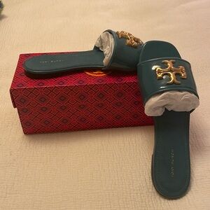 Tory Burch Eleanor slides size 8.5 BRAND NEW